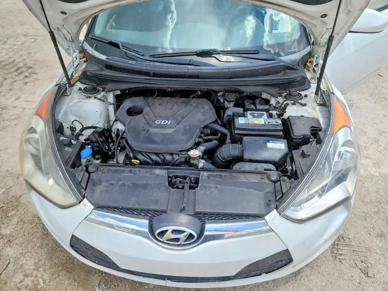 2017 HYUNDAI VELOSTER BASE  