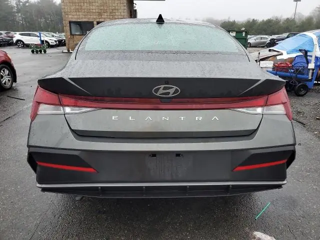 2024 HYUNDAI ELANTRA SE  