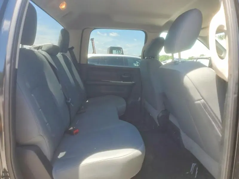 2016 RAM 1500 ST  