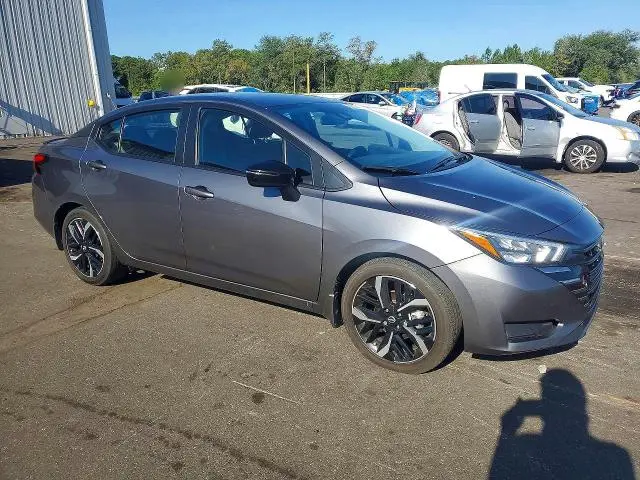 2024 NISSAN VERSA SR  