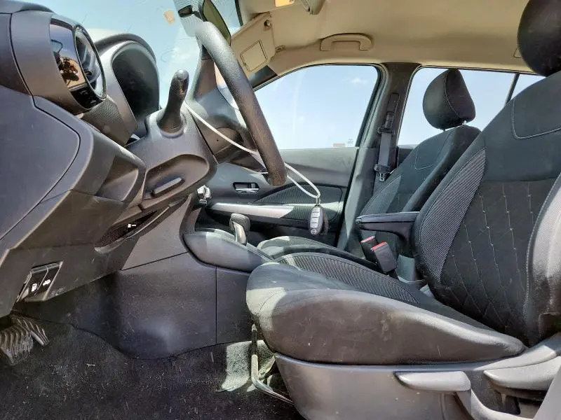 2019 NISSAN KICKS S  