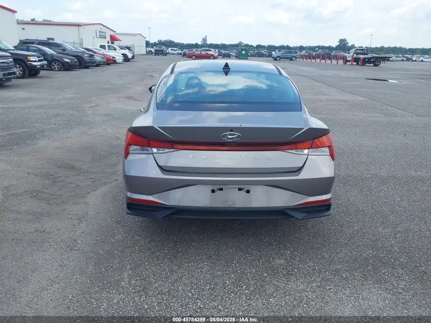 2023 HYUNDAI ELANTRA SE