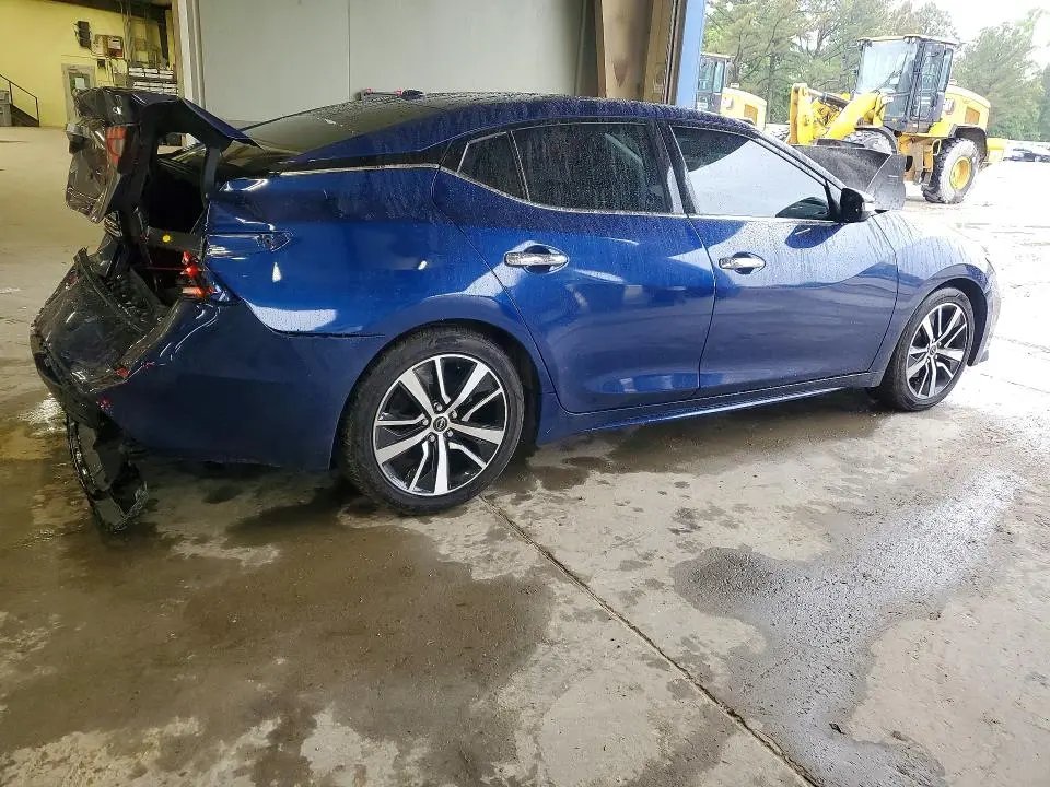 2023 NISSAN MAXIMA SV  