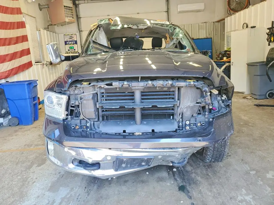 2016 RAM 1500 LARAMIE  