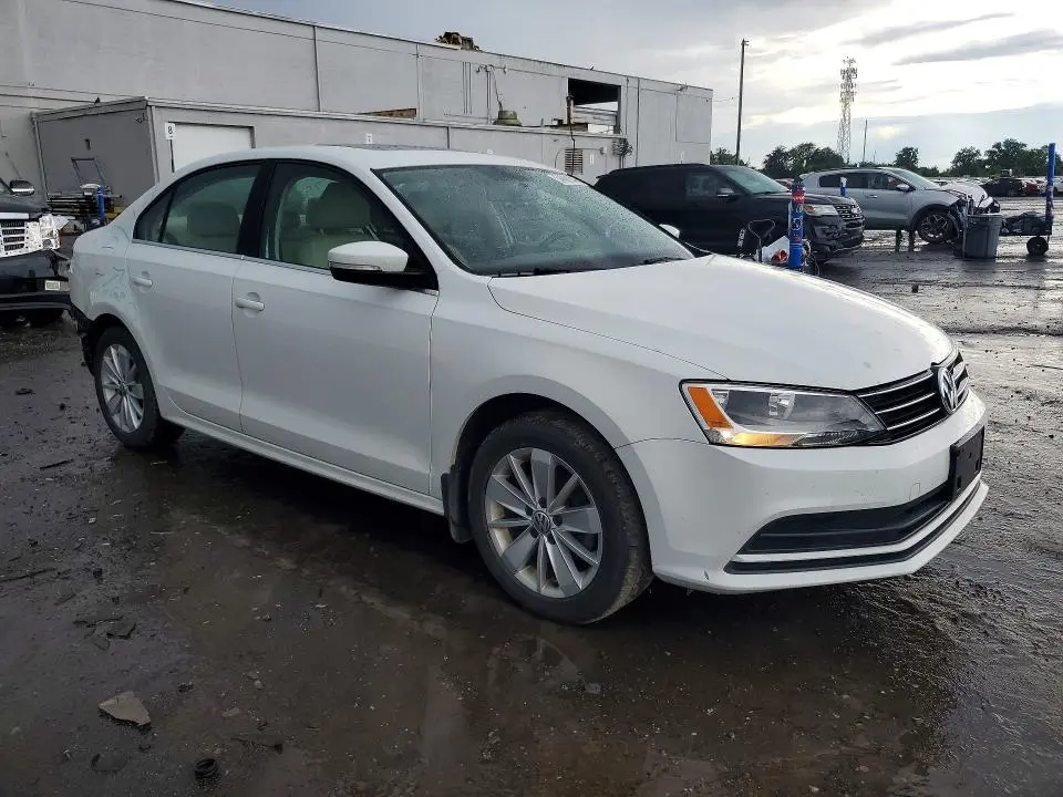 2016 VOLKSWAGEN JETTA SE  