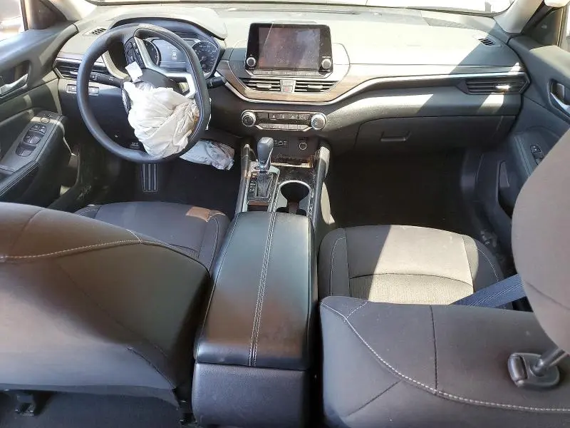 2024 NISSAN ALTIMA SV  