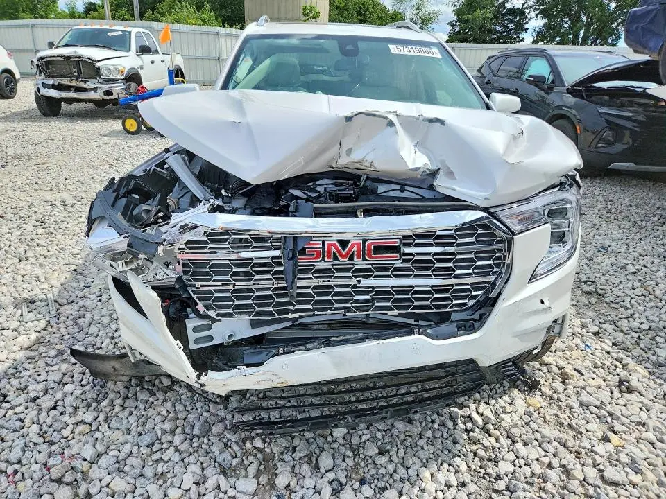 2024 GMC TERRAIN DENALI  