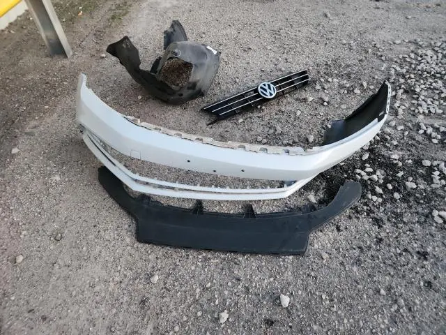 2018 VOLKSWAGEN JETTA SE  