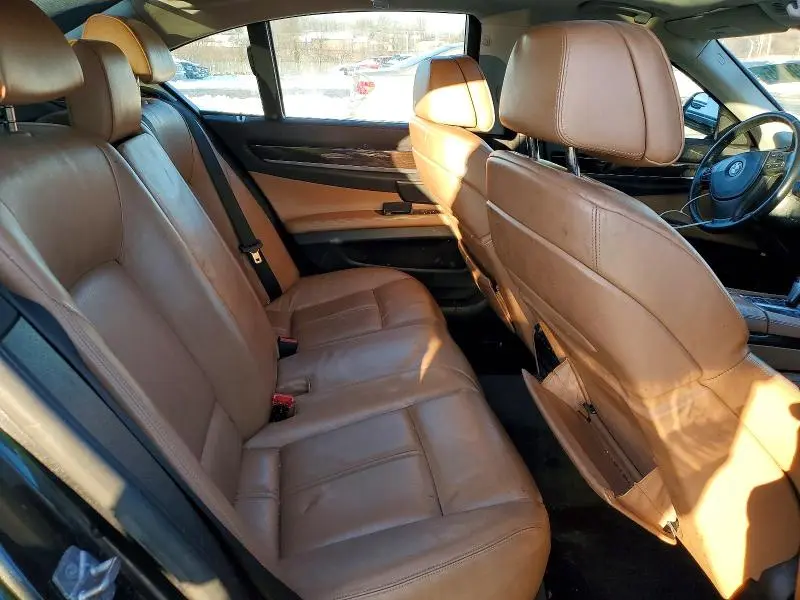 2011 BMW 750 XI  