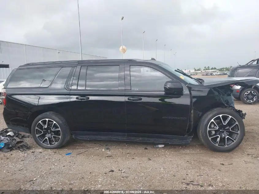 2024 CHEVROLET SUBURBAN 2WD RST