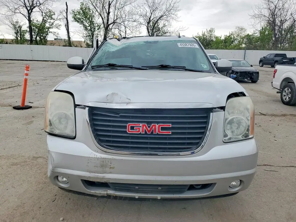 2012 GMC YUKON SLE  