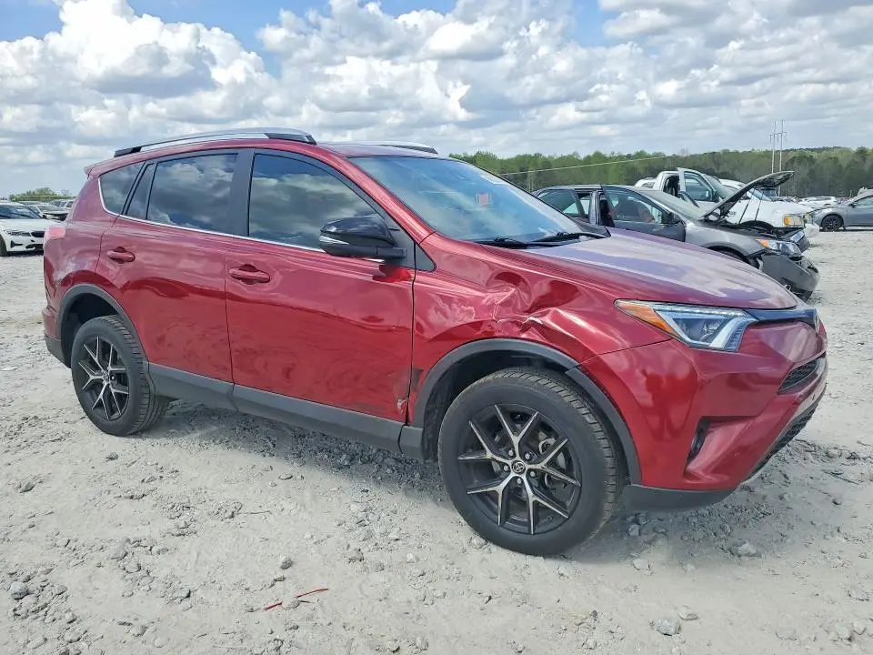 2018 TOYOTA RAV4 SE  