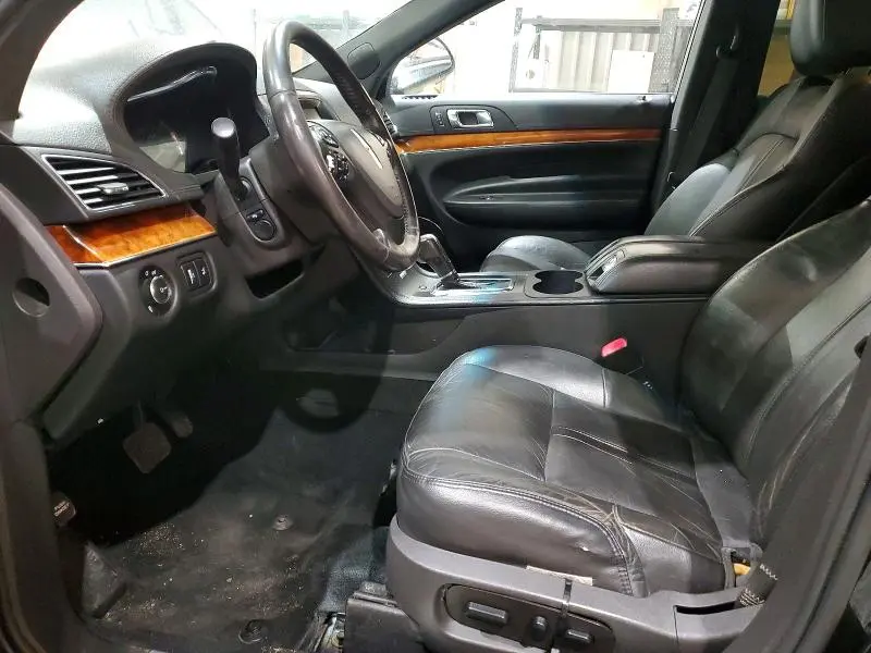 2014 LINCOLN MKT   