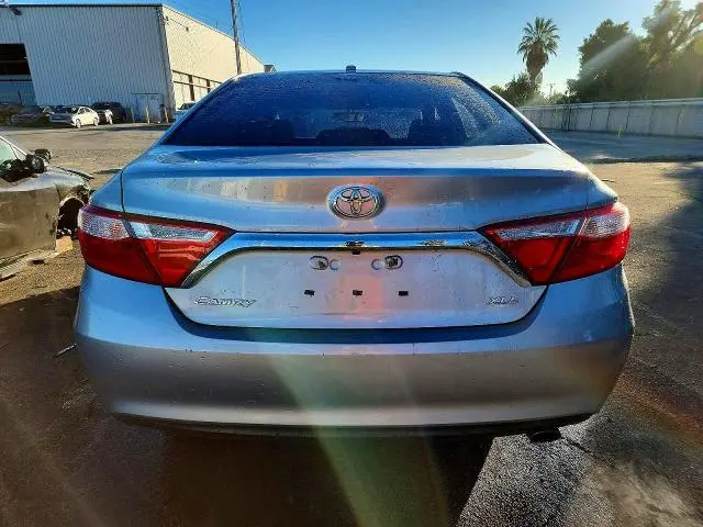 2016 TOYT CAMRY XLE  