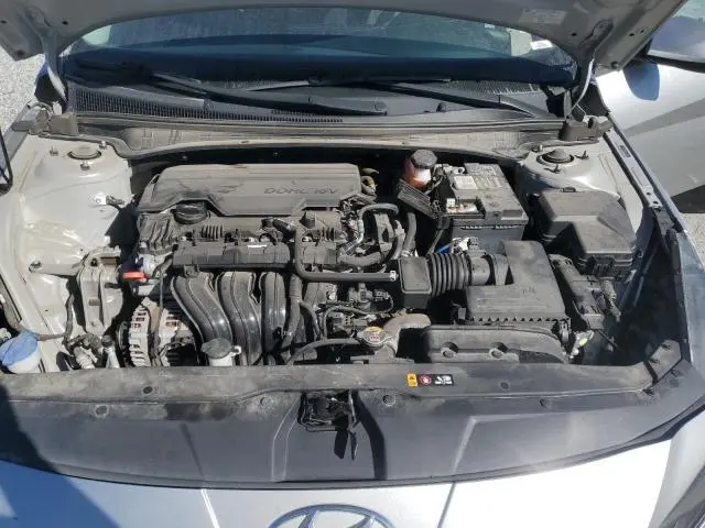 2021 HYUNDAI ELANTRA SE  