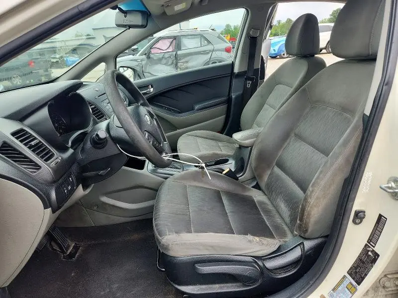 2015 KIA FORTE LX  