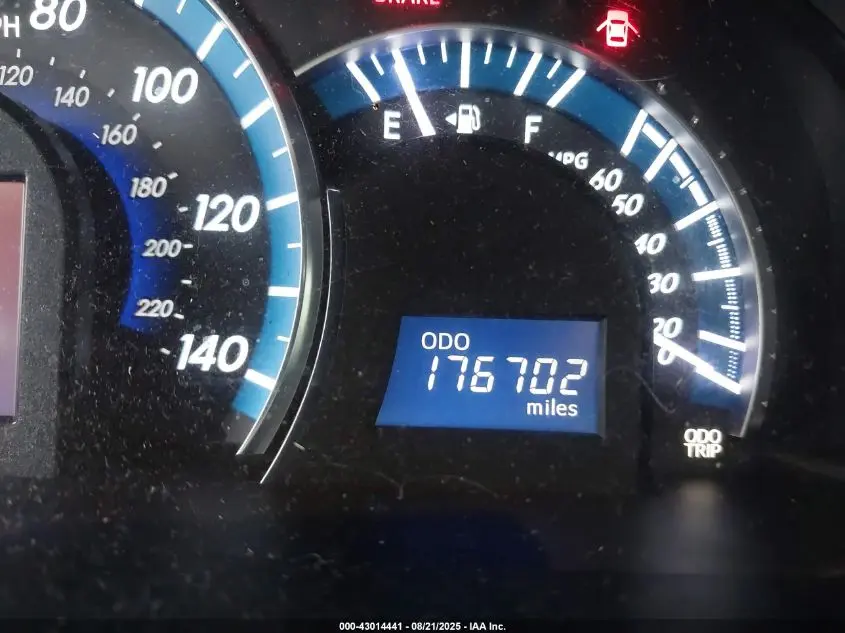 2012 TOYOTA CAMRY HYBRID XLE