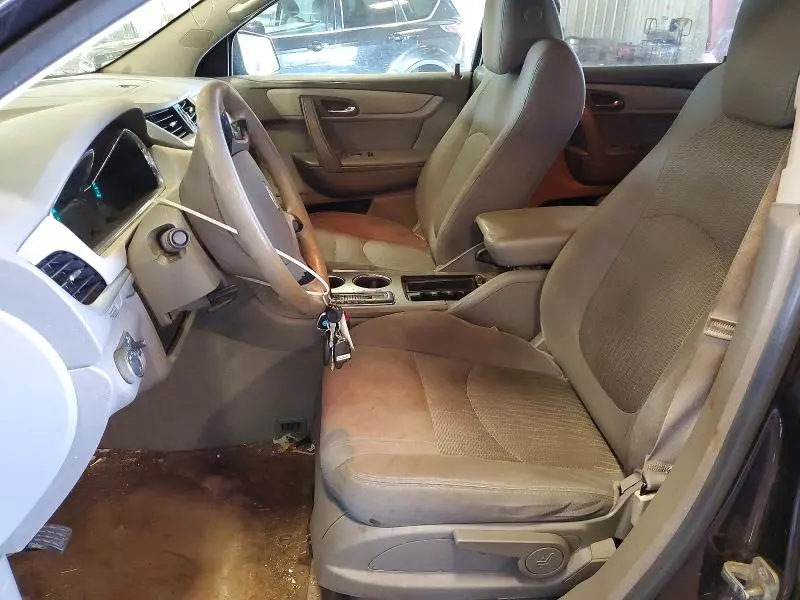 2013 CHEVROLET TRAVERSE LS  