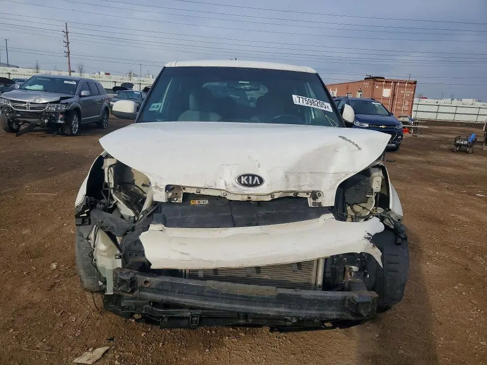 2015 KIA SOUL +  