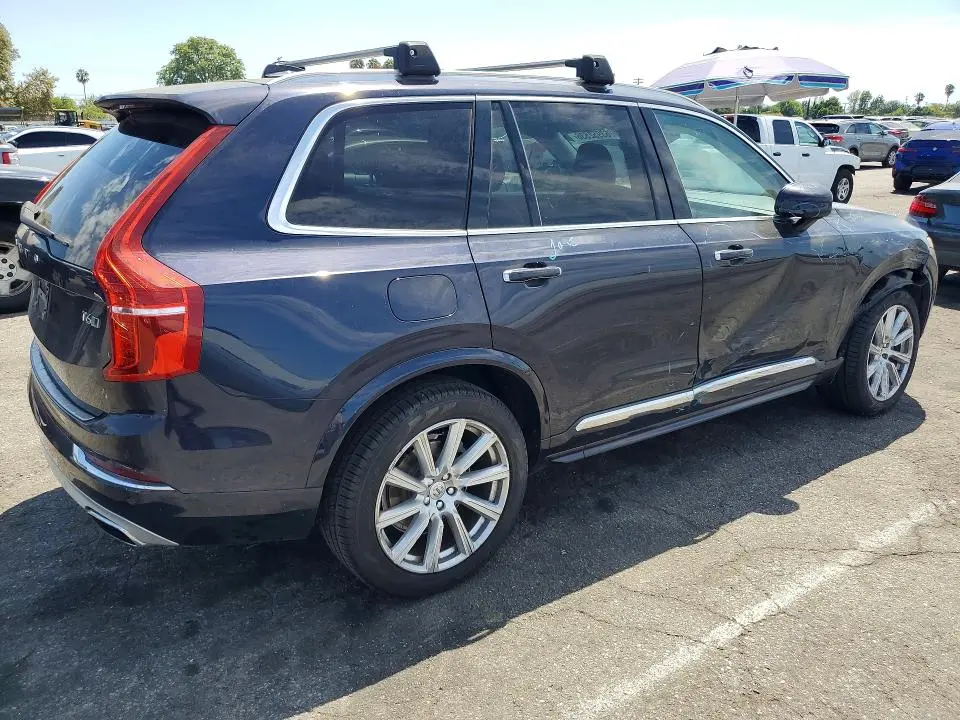 2016 VOLVO XC90 T6  