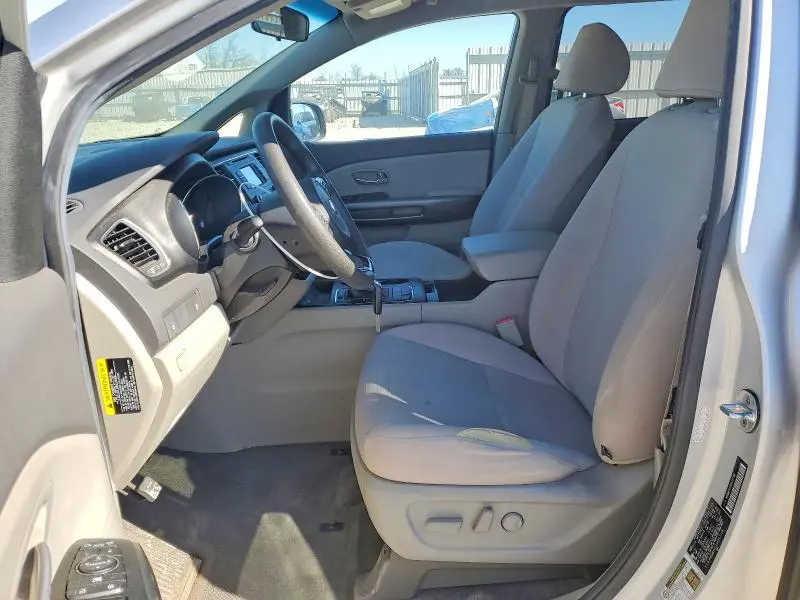 2017 KIA SEDONA LX  