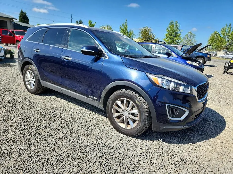 2017 KIA SORENTO LX V6  