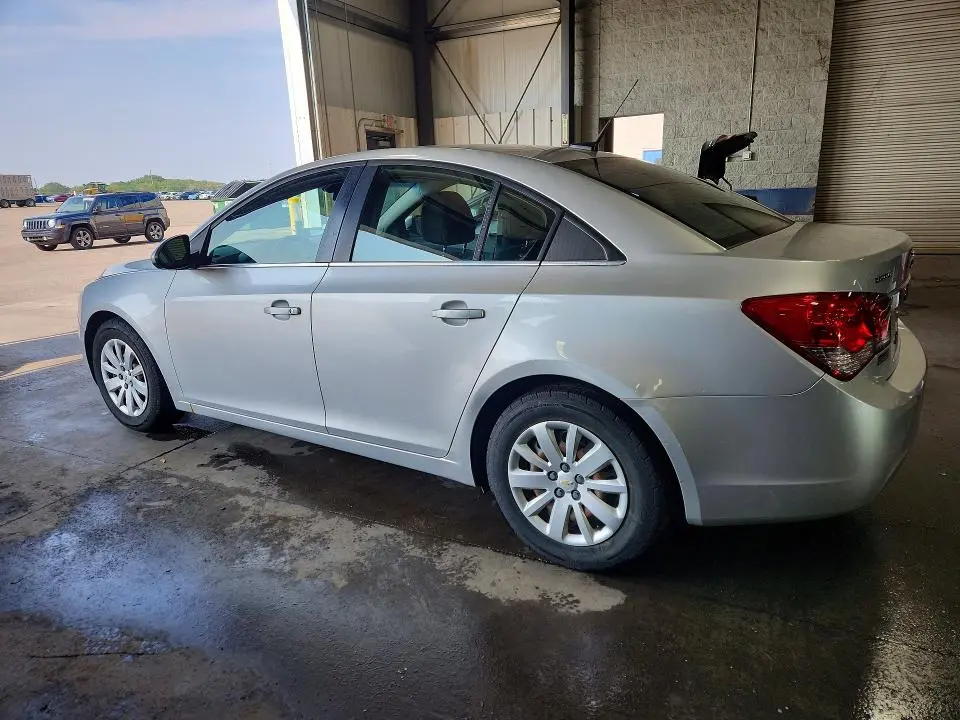 2011 CHEVROLET CRUZE LT  
