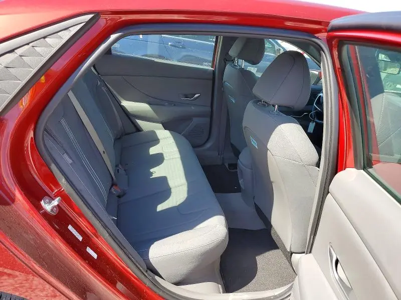 2024 HYUNDAI ELANTRA BLUE  