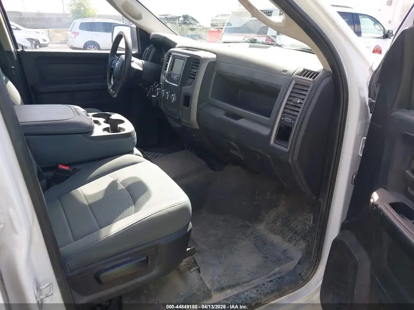 2017 RAM 1500 TRADESMAN  4X4 5'7 BOX