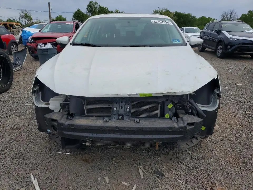 2016 VOLKSWAGEN PASSAT SE  