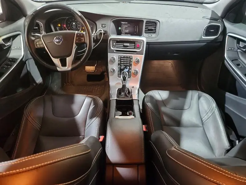 2018 VOLVO S60 DYNAMIC  