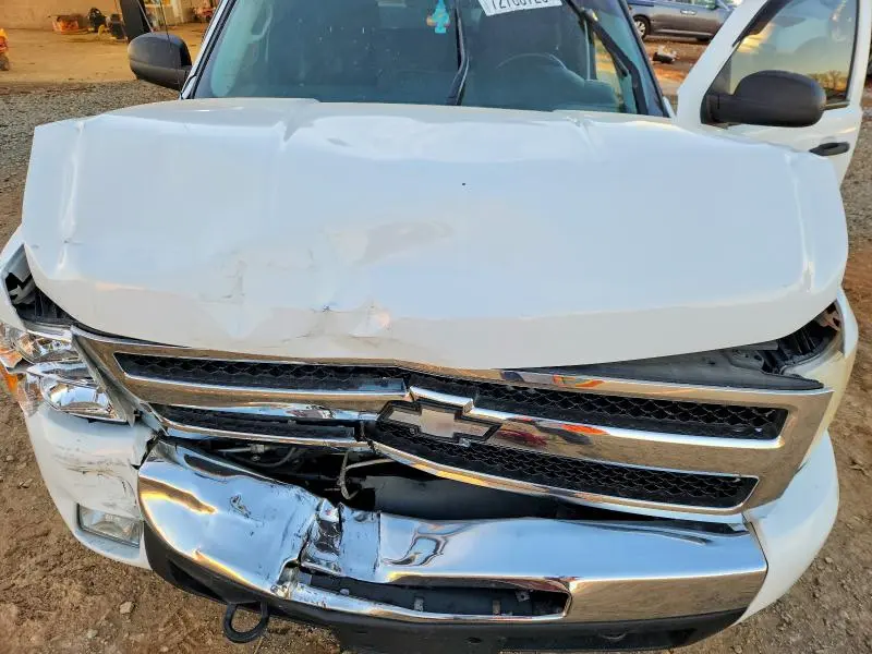 2011 CHEVROLET SILVERADO K1500 LT  