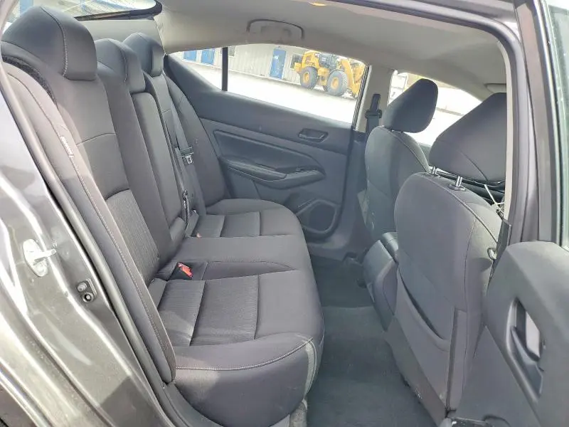 2023 NISSAN ALTIMA SV  