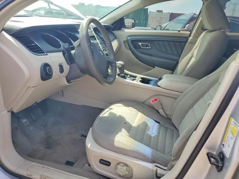 2010 FORD TAURUS SE  