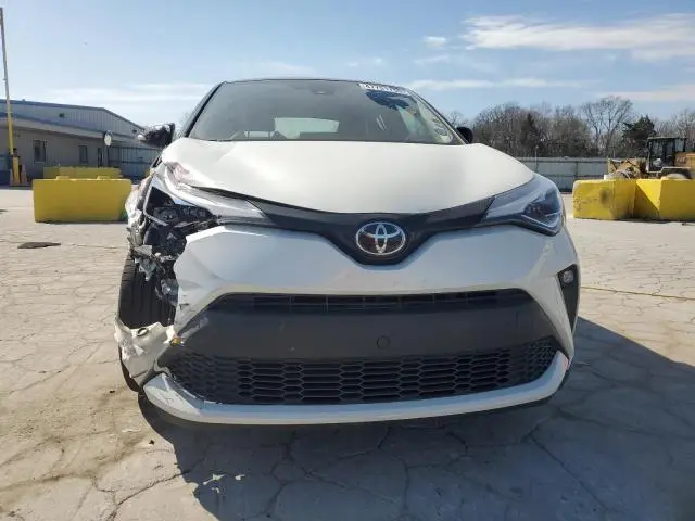 2020 TOYOTA C-HR XLE  