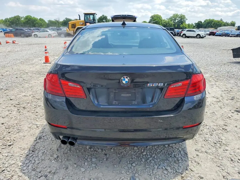 2011 BMW 528 I  