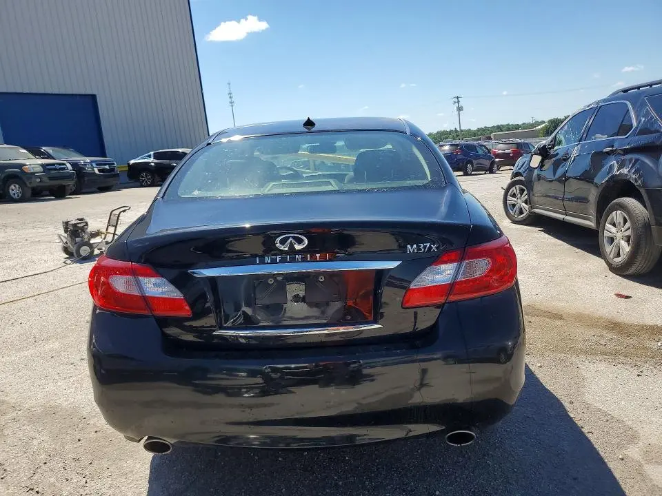 2012 INFINITI M37 X  