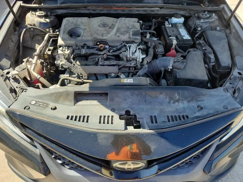 2019 TOYOTA CAMRY SE  