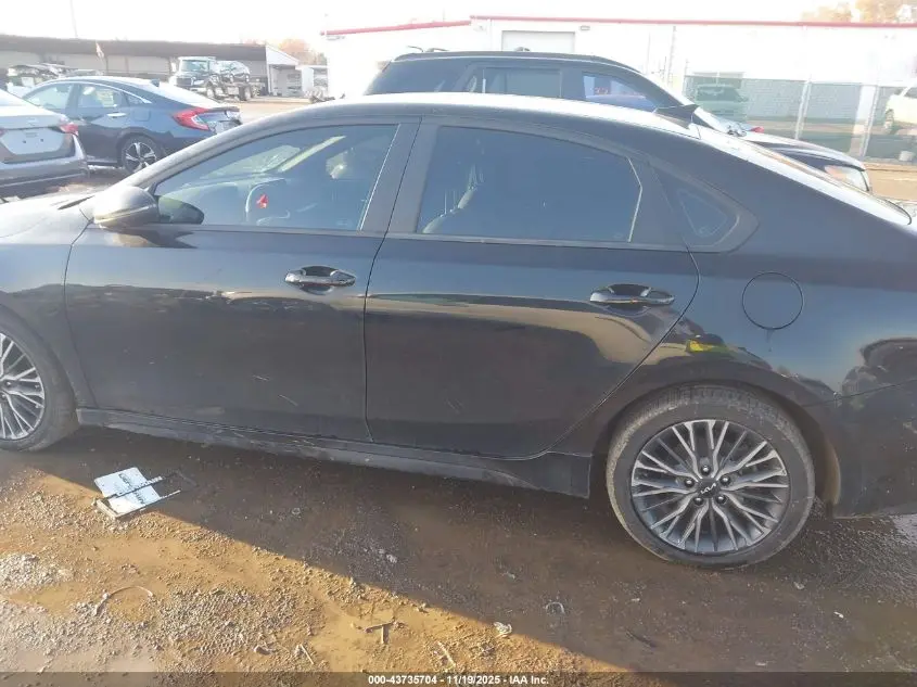 2024 KIA FORTE GT-LINE