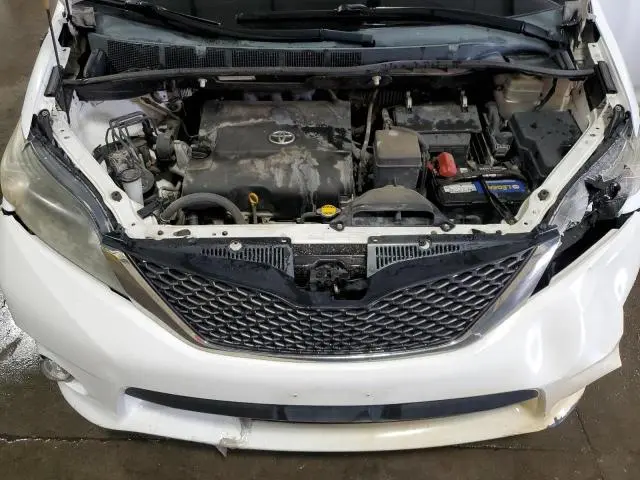 2011 TOYOTA SIENNA SPORT  