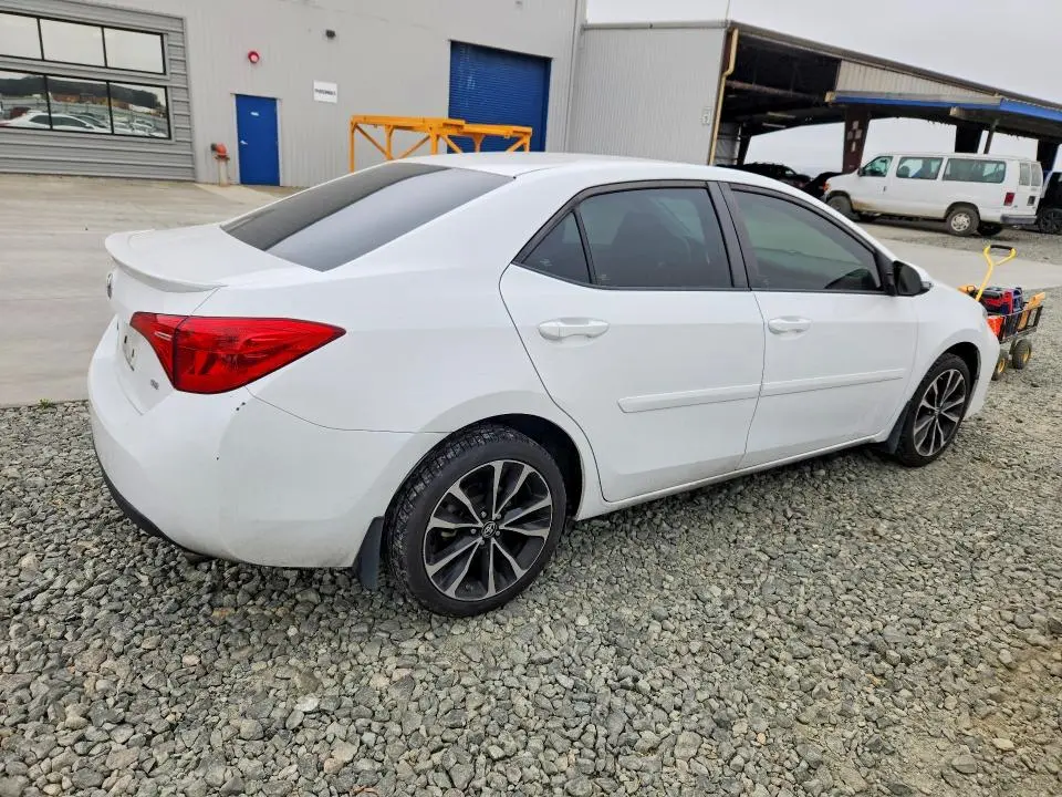 2019 TOYOTA COROLLA SE  