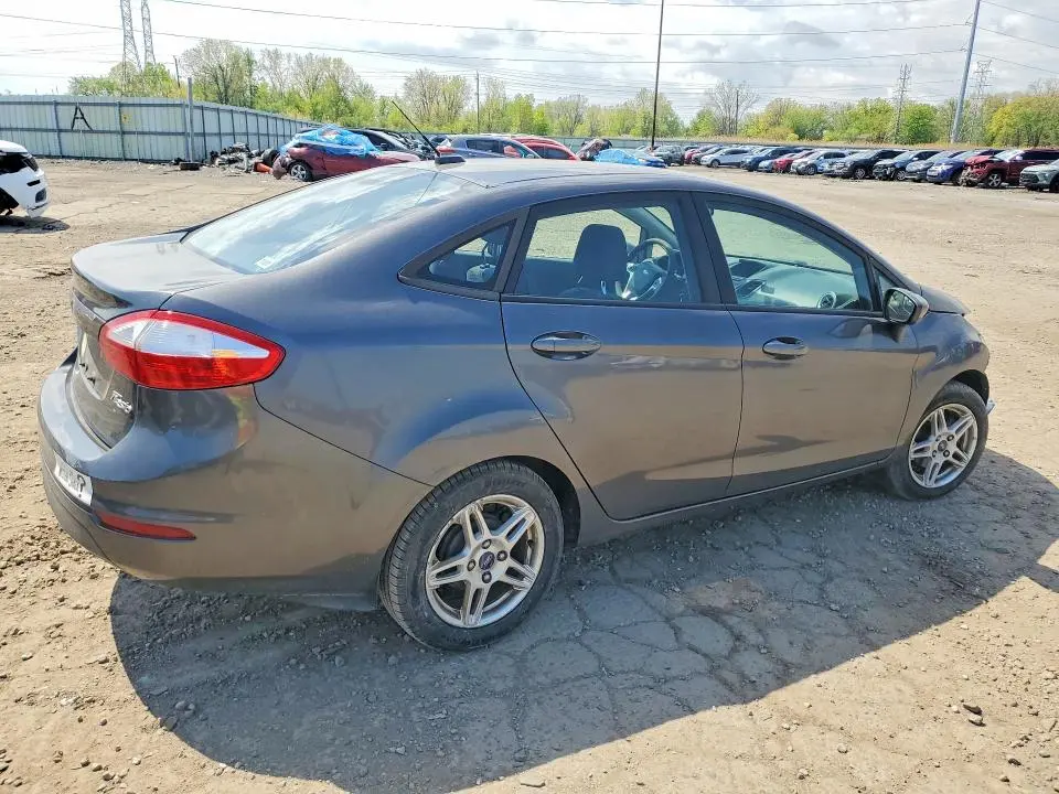 2017 FORD FIESTA SE  