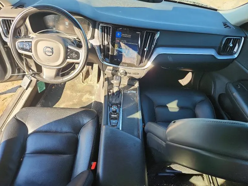 2020 VOLVO S60 T5 MOMENTUM  
