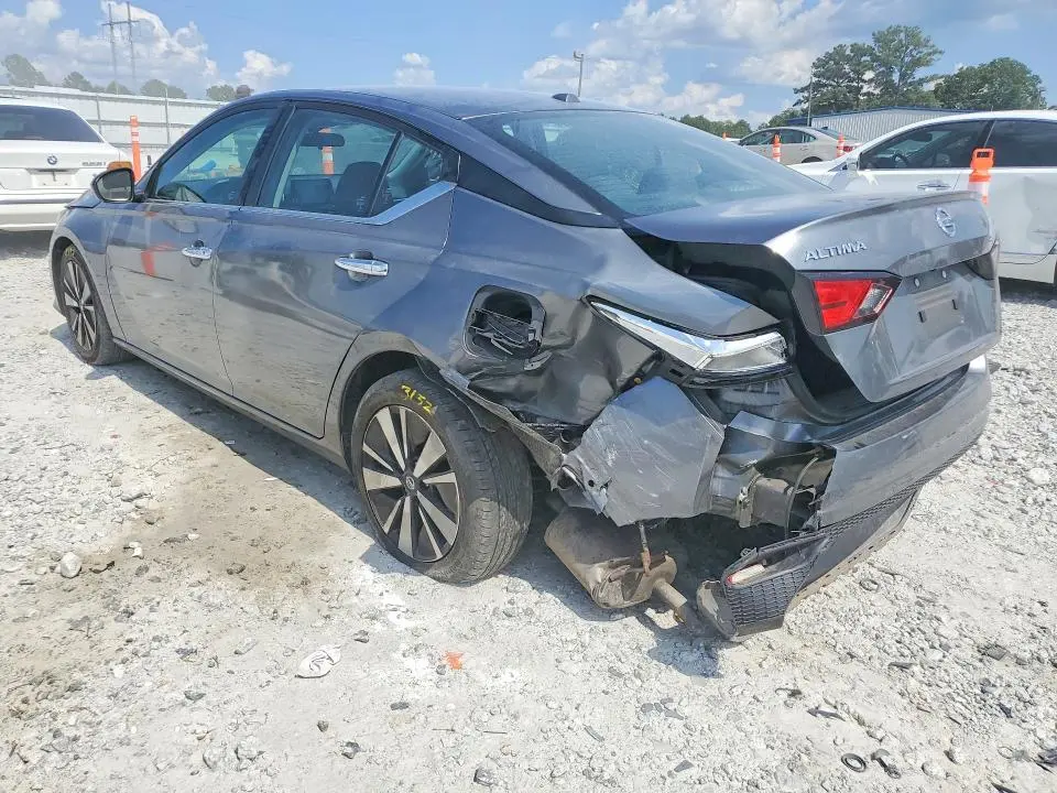 2022 NISSAN ALTIMA SV  