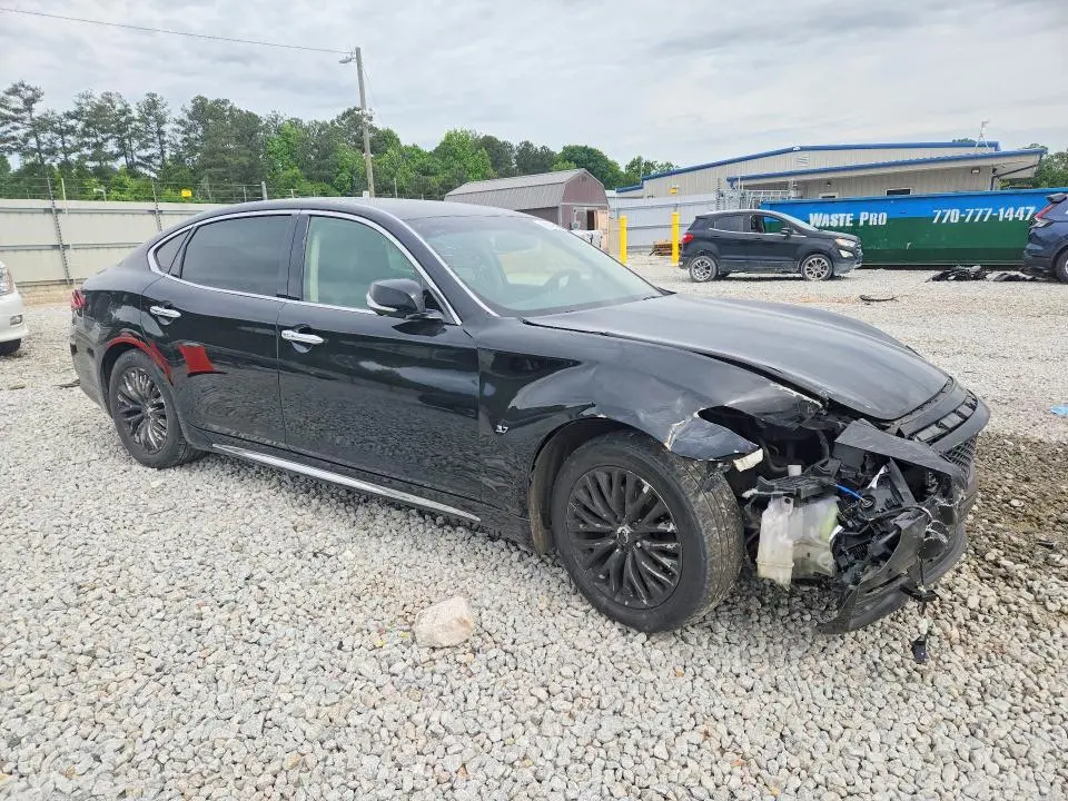 2016 INFINITI Q70L 3.7  
