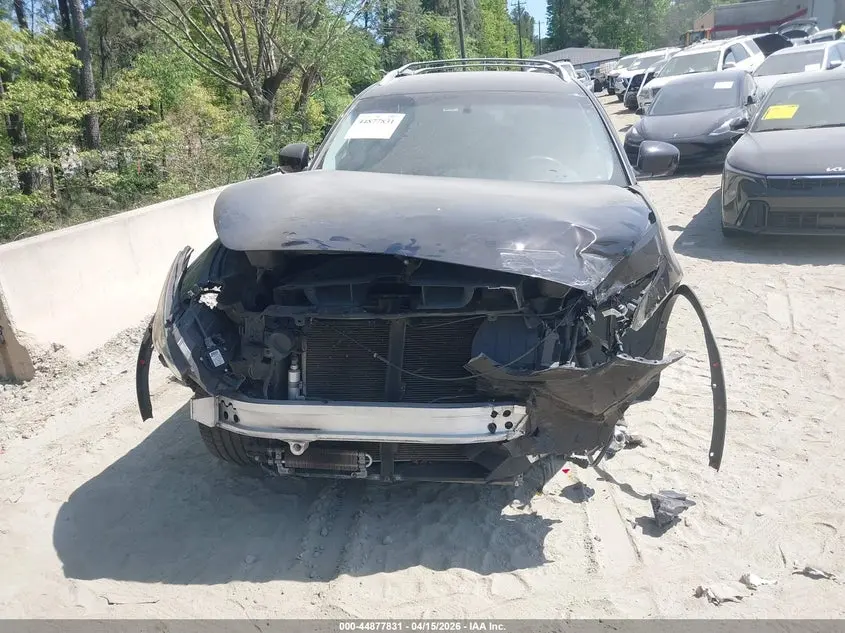 2014 INFINITI QX70  