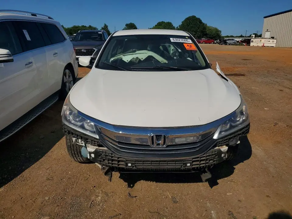 2017 HONDA ACCORD LX  