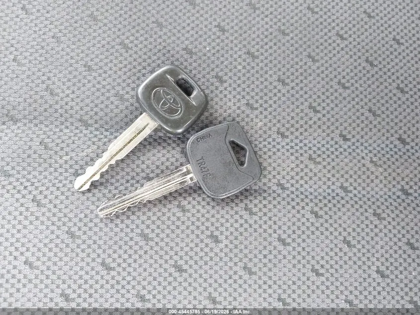 2010 TOYOTA YARIS  