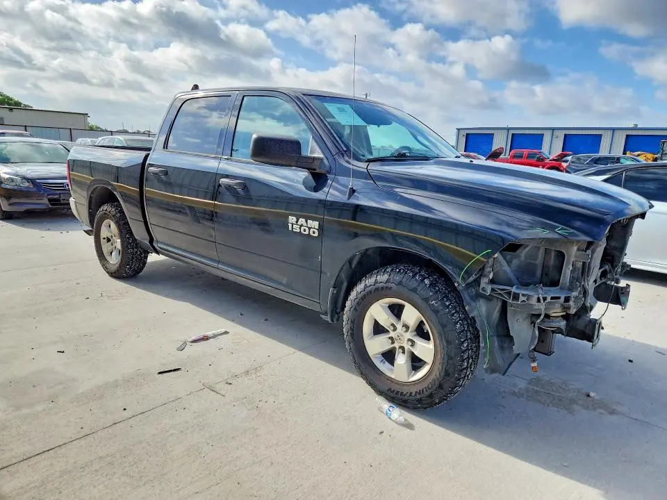 2014 RAM 1500 ST  