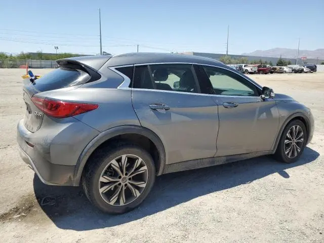 2017 INFINITI QX30 BASE  